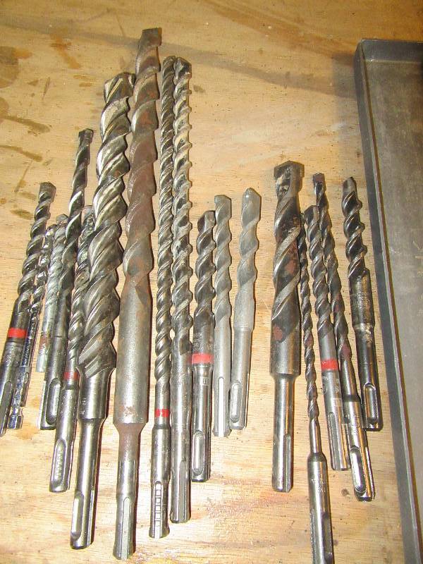 lot 151 image: Large lot of Misc. Sizes of Masonry Drill bits.. Some big ones