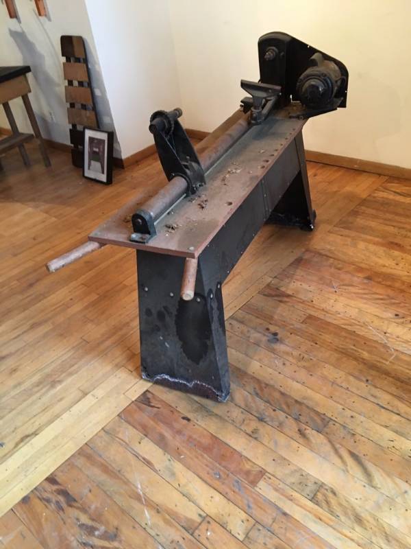 lot 179 image: Central Machinery 12 in Lathe
