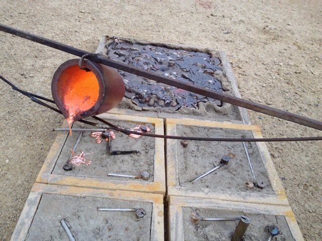 lot 2 image: Small Foundry  and Crucible for use in Brass and other metal POURS