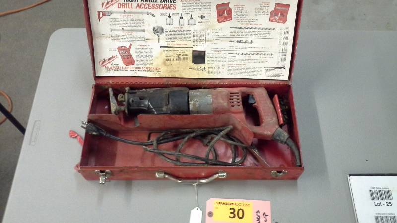 lot 30 image: Milwaukee Sawzall