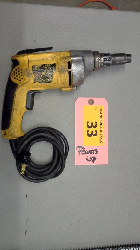 lot 33 image: DeWalt DW268 VSR Versa Clutch Screwdriver