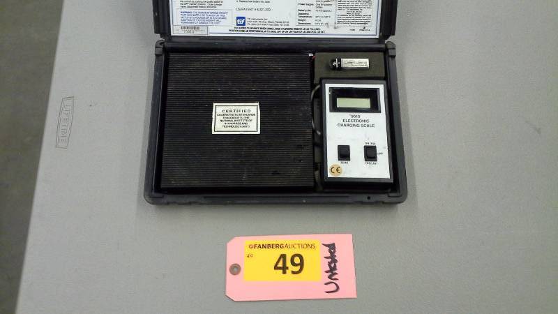 lot 49 image: TIF 9010 Electronic Charging Scale
