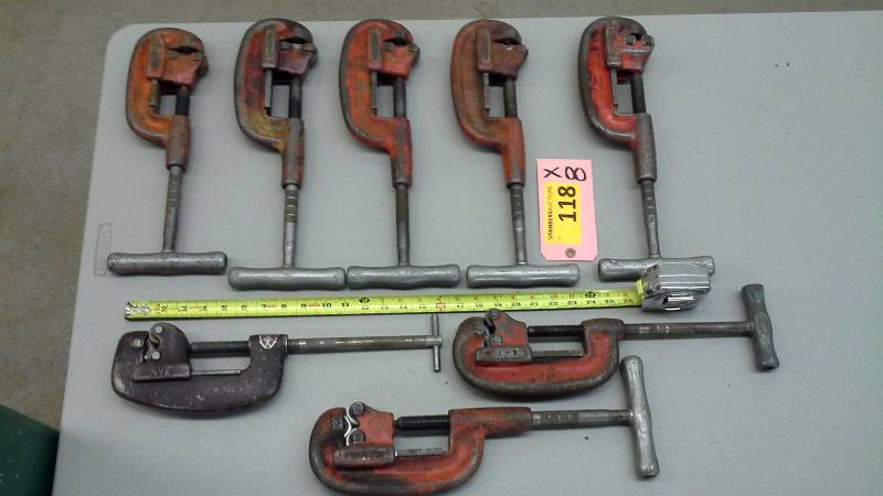 lot 118 image: (8) Pipe Cutters, Most Rigid