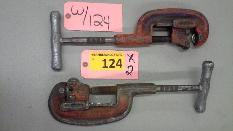 lot 124 image: (2) Rigid Pipe Cutters