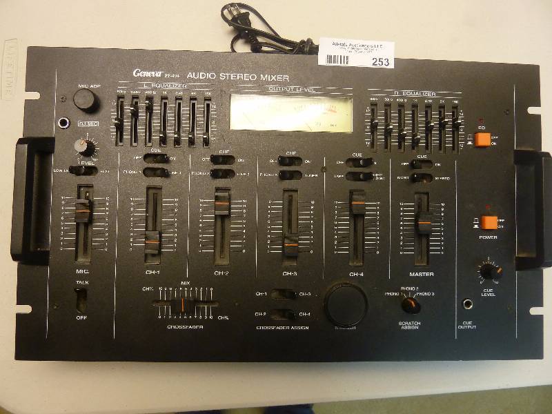 lot 253 image: Geneva Audio Stereo Mixer