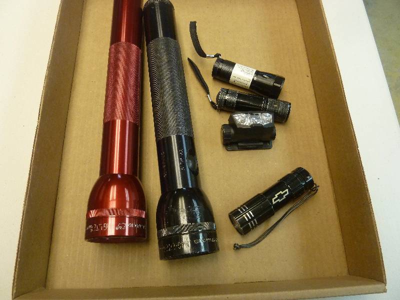 lot 269 image: Flashlight Lot