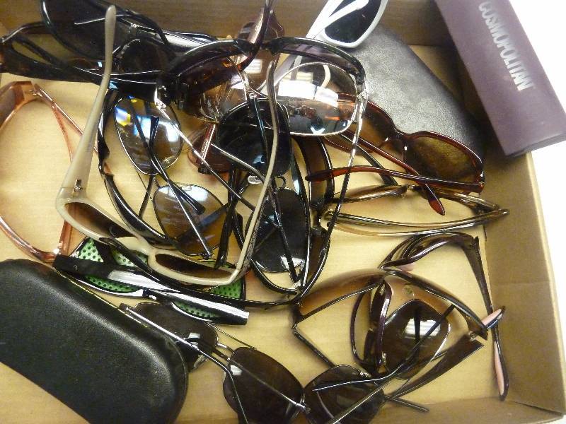 lot 278 image: Sunglass Lot