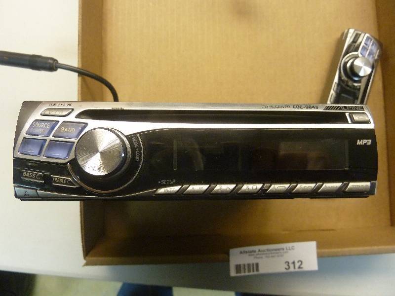 lot 312 image: Alpine CD Car Receiver