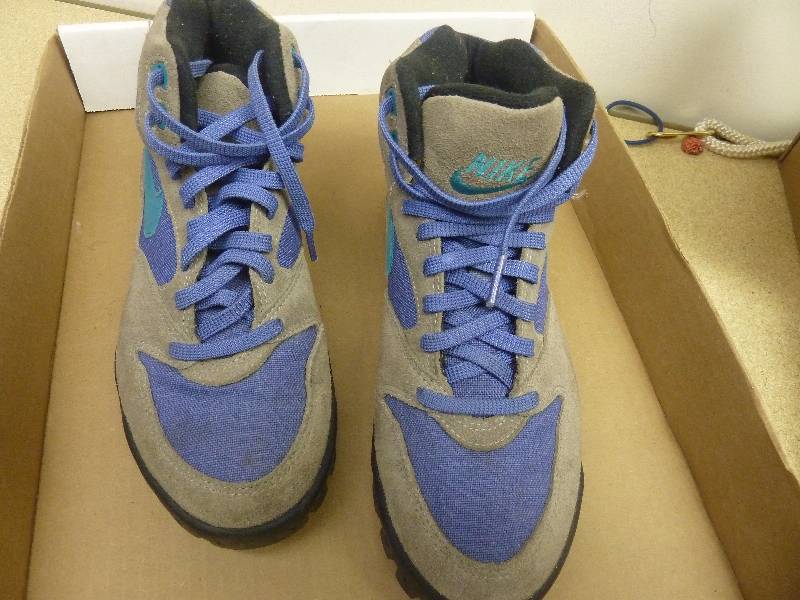 lot 328 image: Nike Hiking Boots