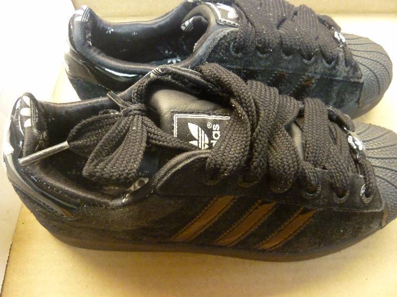 lot 353 image: Adidas Tennis Shoes