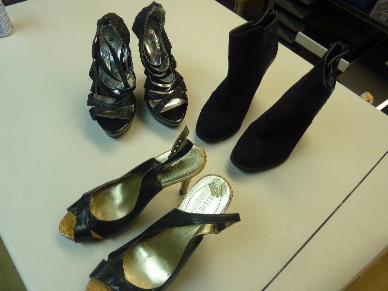 lot 355 image: Womens Shoes