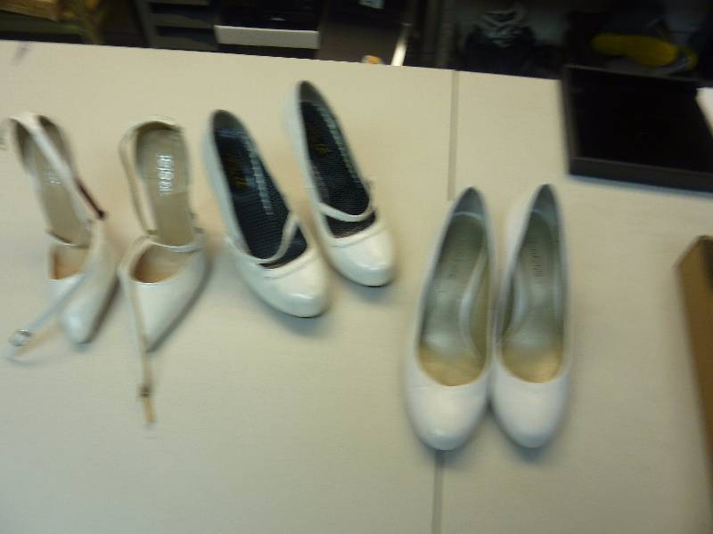 lot 366 image: Womens Shoes