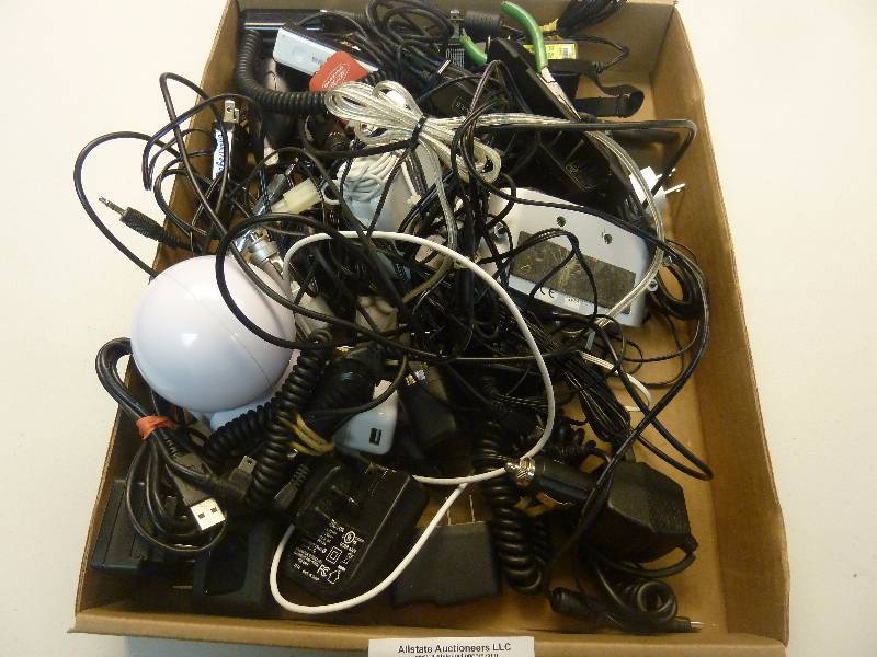 lot 427 image: Electronics Lot
