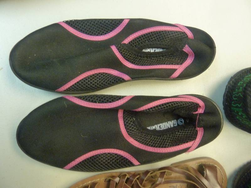 lot 433 image: Shoe Lot