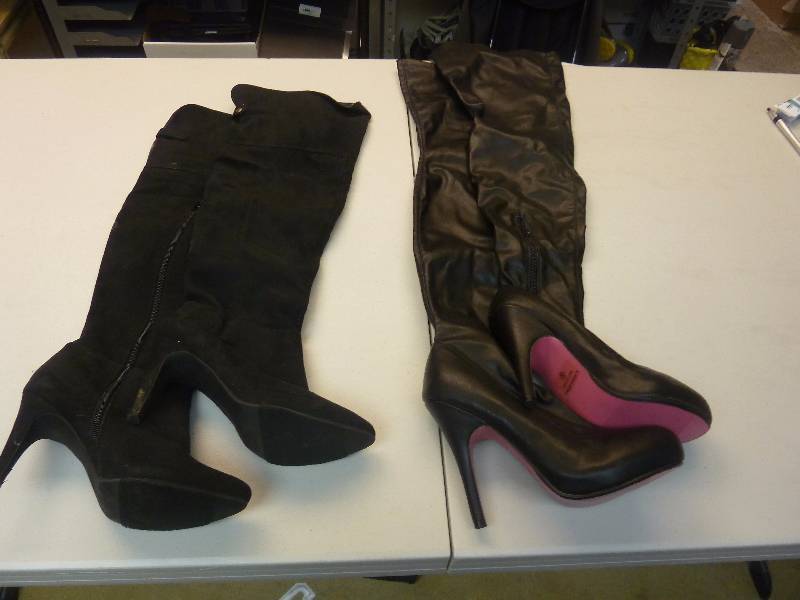 lot 438 image: Womens Shoes