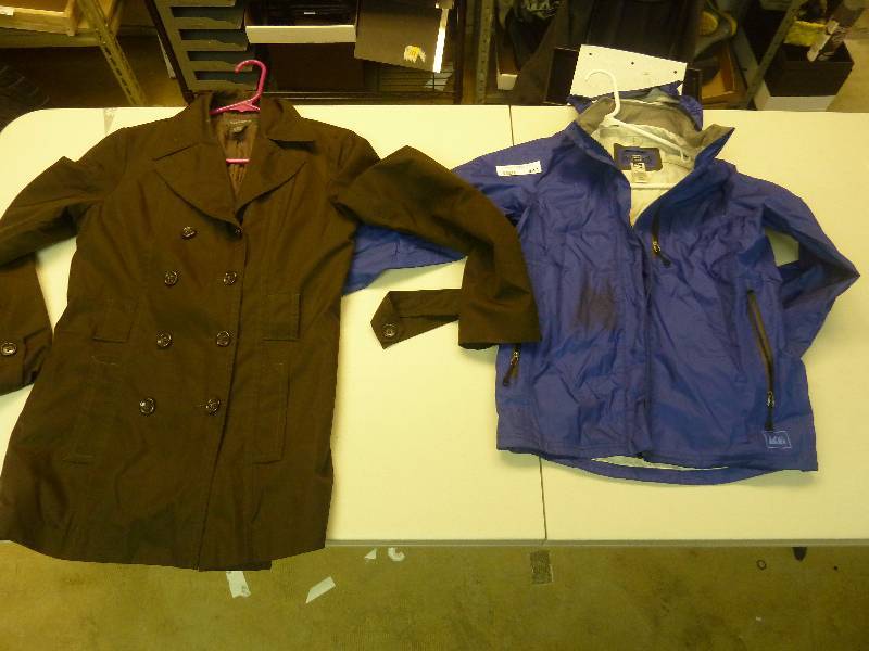 lot 442 image: Jacket Lot