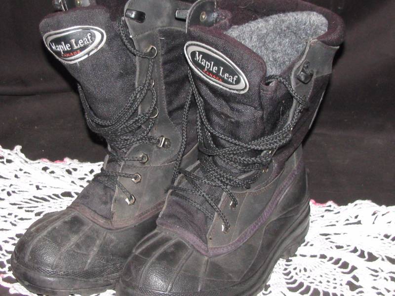 Maple Leaf Pac Boots