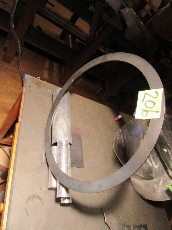 Large ring, on Base with Horizontal Tubes