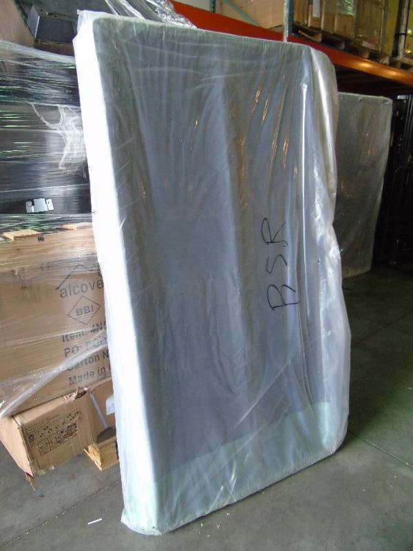 lot 79 image: Sealy Twin Box Spring