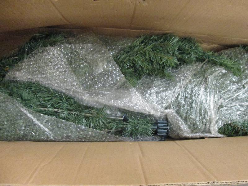 6.5 ft verde spruce lighted open bo...
