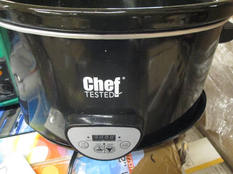 4 crockpots either missing pieces o...