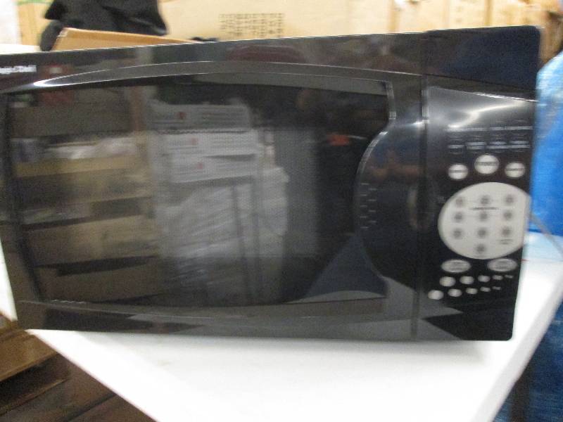 magic chef 700 watt microwave teste...