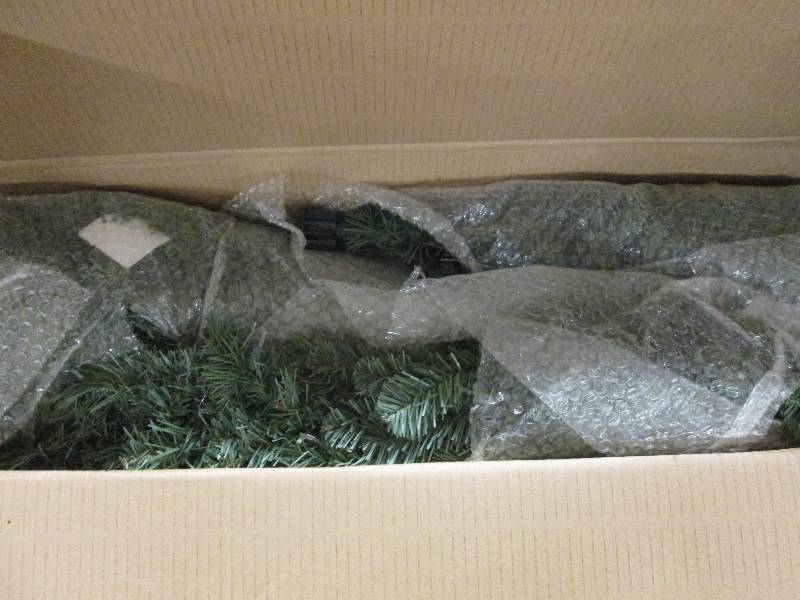6.5 ft verde spruce lighted ...