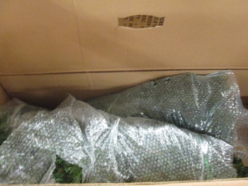 7.5 foot wesley slim spruce lighted...