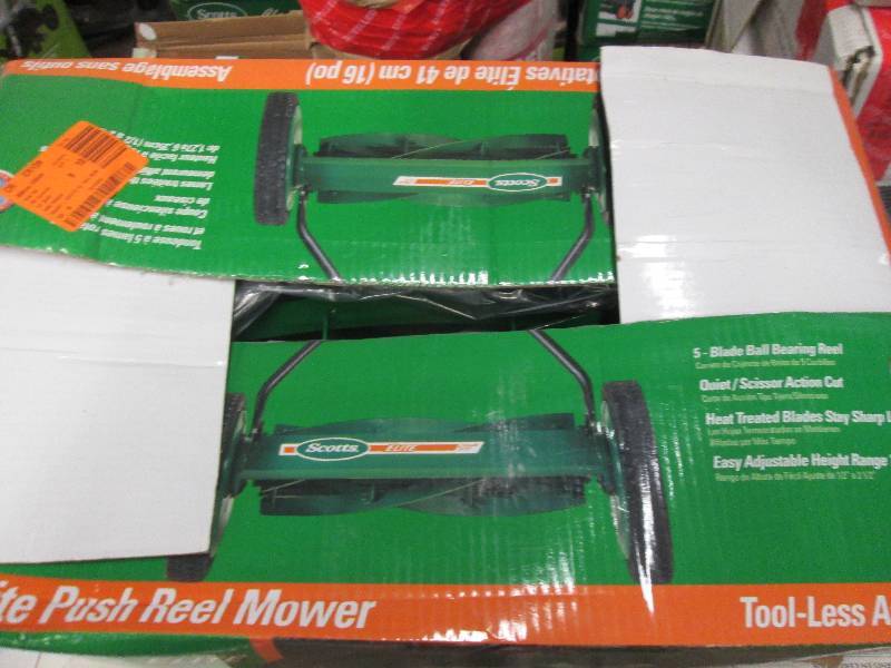 scotts 16 push reel mower open box...