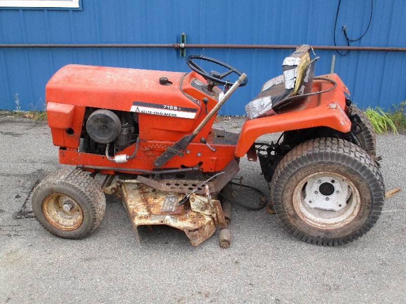 Allis-Chalmers Lawn Tractor