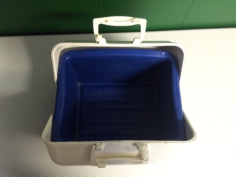 lot 37 image: HAMMS COOLER RED WHITE BLUE