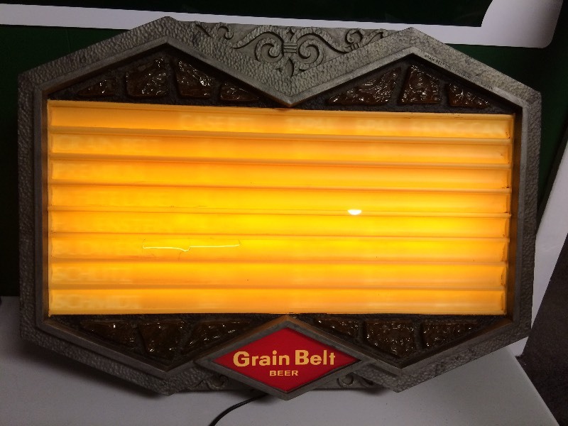 lot 52 image: GRAIN BELT MENU BOARD LIGHTED