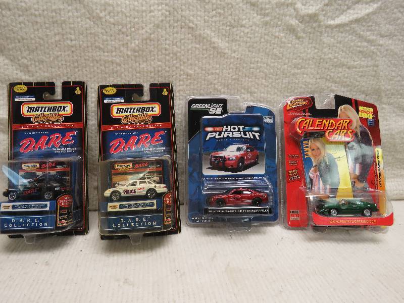 lot 7 image: Collectible Cars