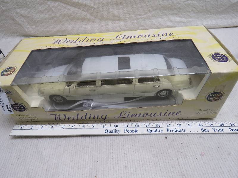 lot 33 image: Collectible Wedding Limousine