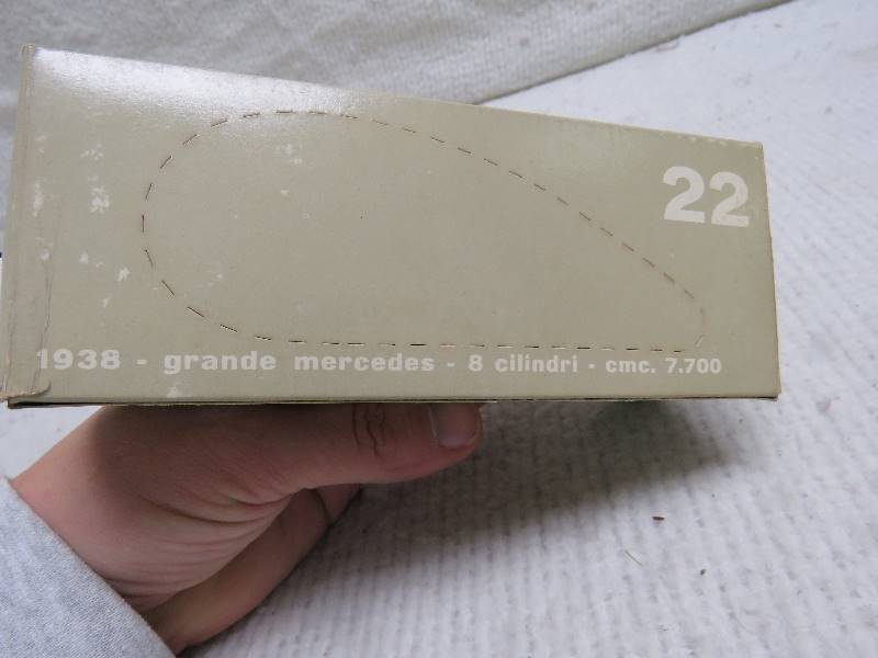 lot 37 image: Collectible grade mercedes