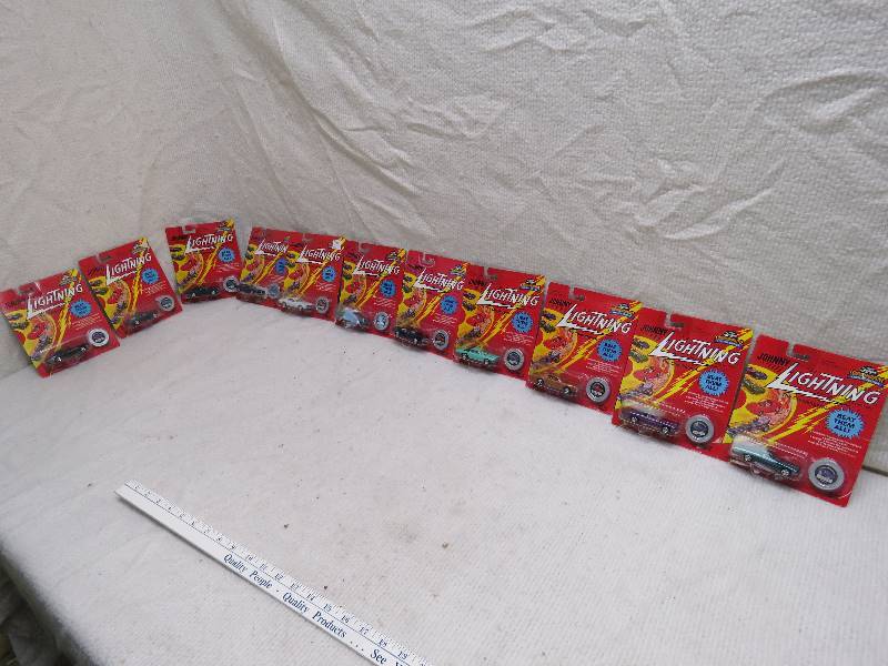 lot 42 image: Johnny Lightning Collectibles