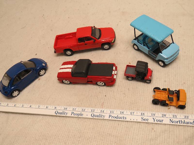 lot 55 image: Collectible cars