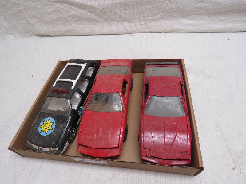 lot 70 image: Vintage Collectible cars