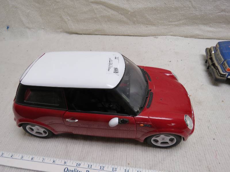 lot 77 image: Collectible Car