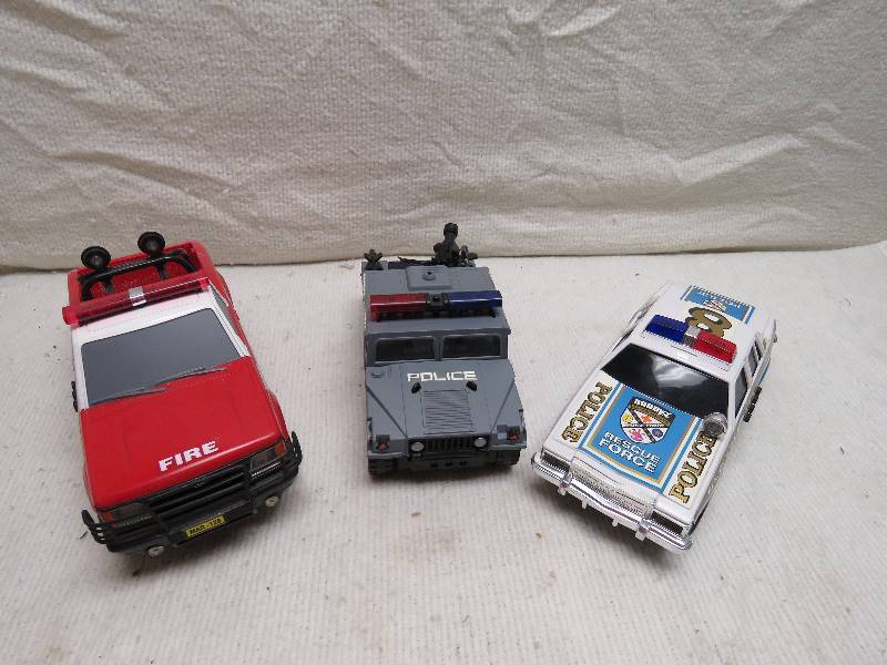 lot 87 image: Collectible Emergency Vehicles