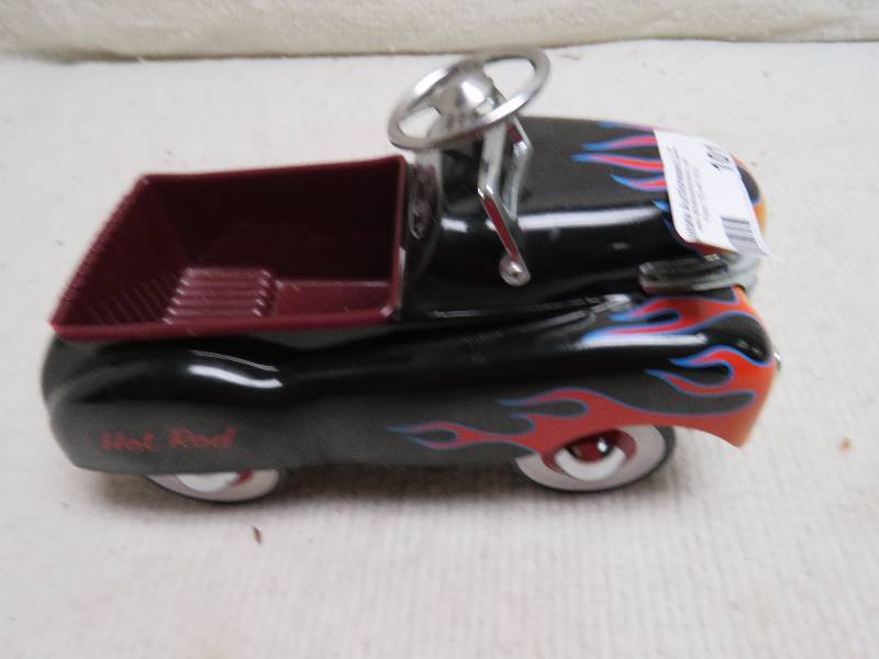 lot 101 image: Collectible Hot Rod