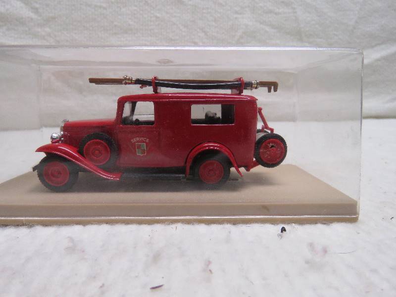 lot 119 image: Vintage Fire Truck