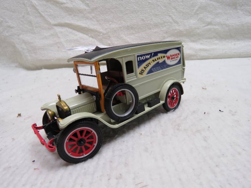 lot 129 image: Vintage Delivery truck