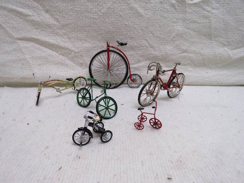 lot 130 image: Vintage and Antique Toy Bicycles