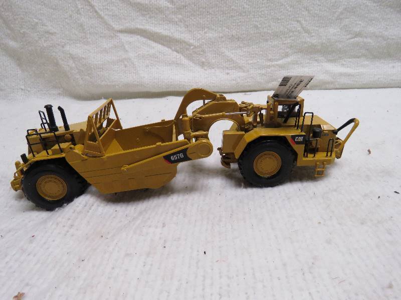 lot 134 image: Collectible Construction Equipment