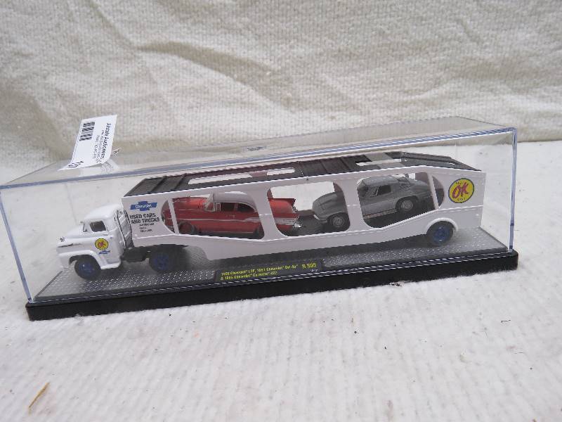 lot 137 image: Vintage Car Hauler