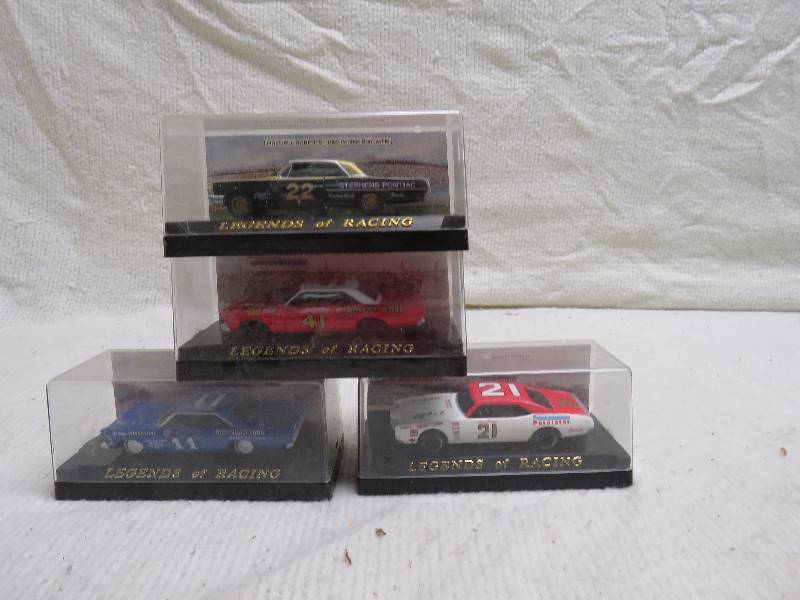 lot 141 image: Vintage Racecar Collectibles
