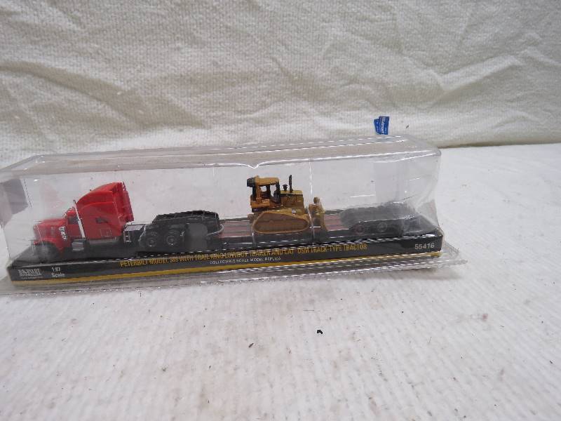 lot 154 image: Collectible Peterbilt and trailer