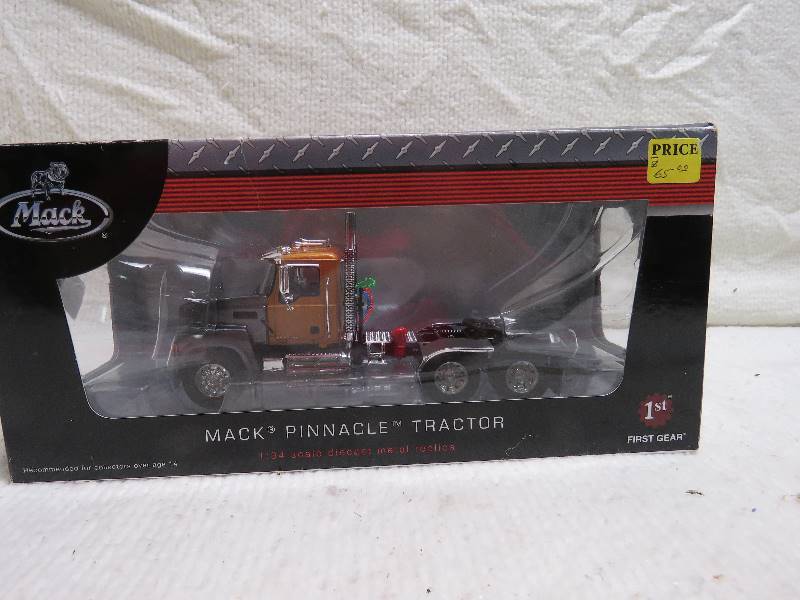 lot 161 image: Collectible Mack Truck