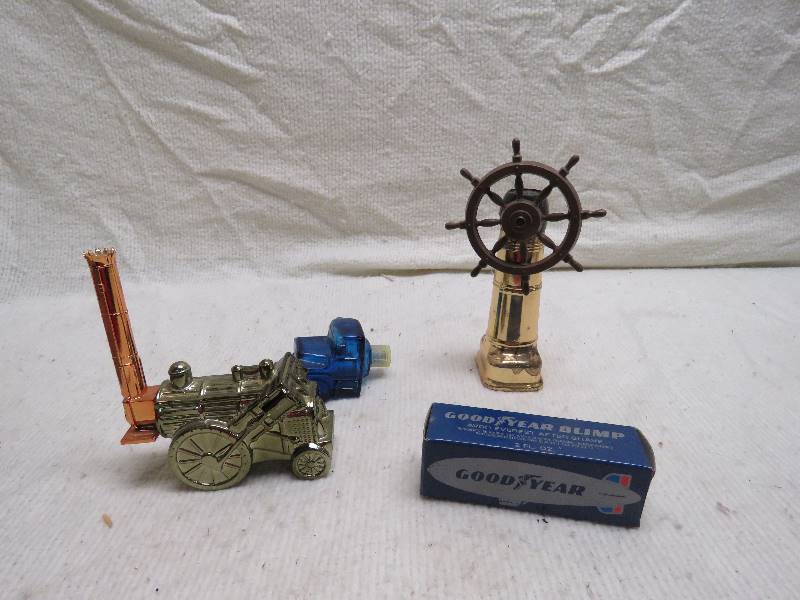 lot 186 image: Collectible Aftershave bottles
